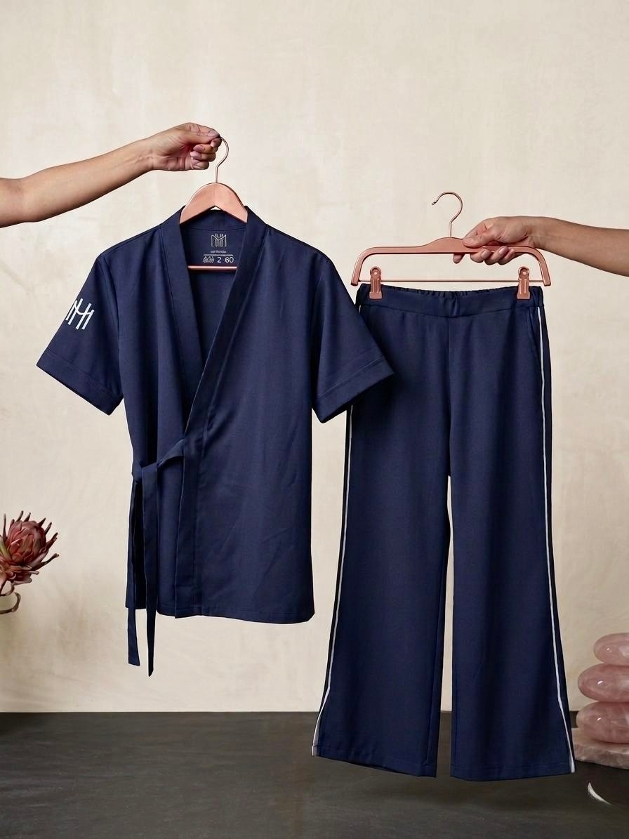 Women’s medical scrubs - Neavy blue